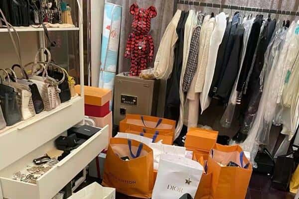 馆陶县回收一线品牌衣服